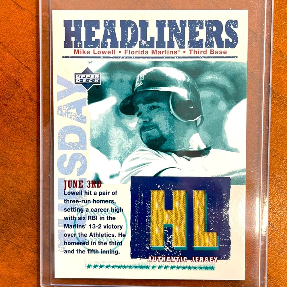 🔥 RARE Mike Lowell Florida Marlins Authentic Jersey Baseball Card! ⚾️